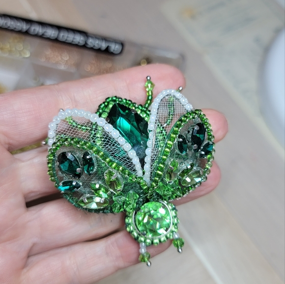 Brooch Beetle 🪲 - Picture 8 of 9